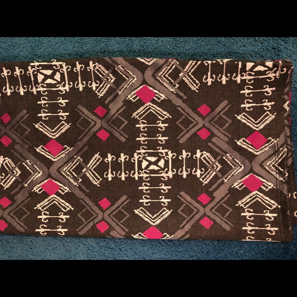BNWT jacquard Cassie